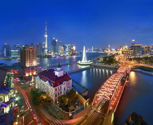 航母舰载机军旅剧《海天雄鹰》收官，种丹妮飒爽女军医获好评